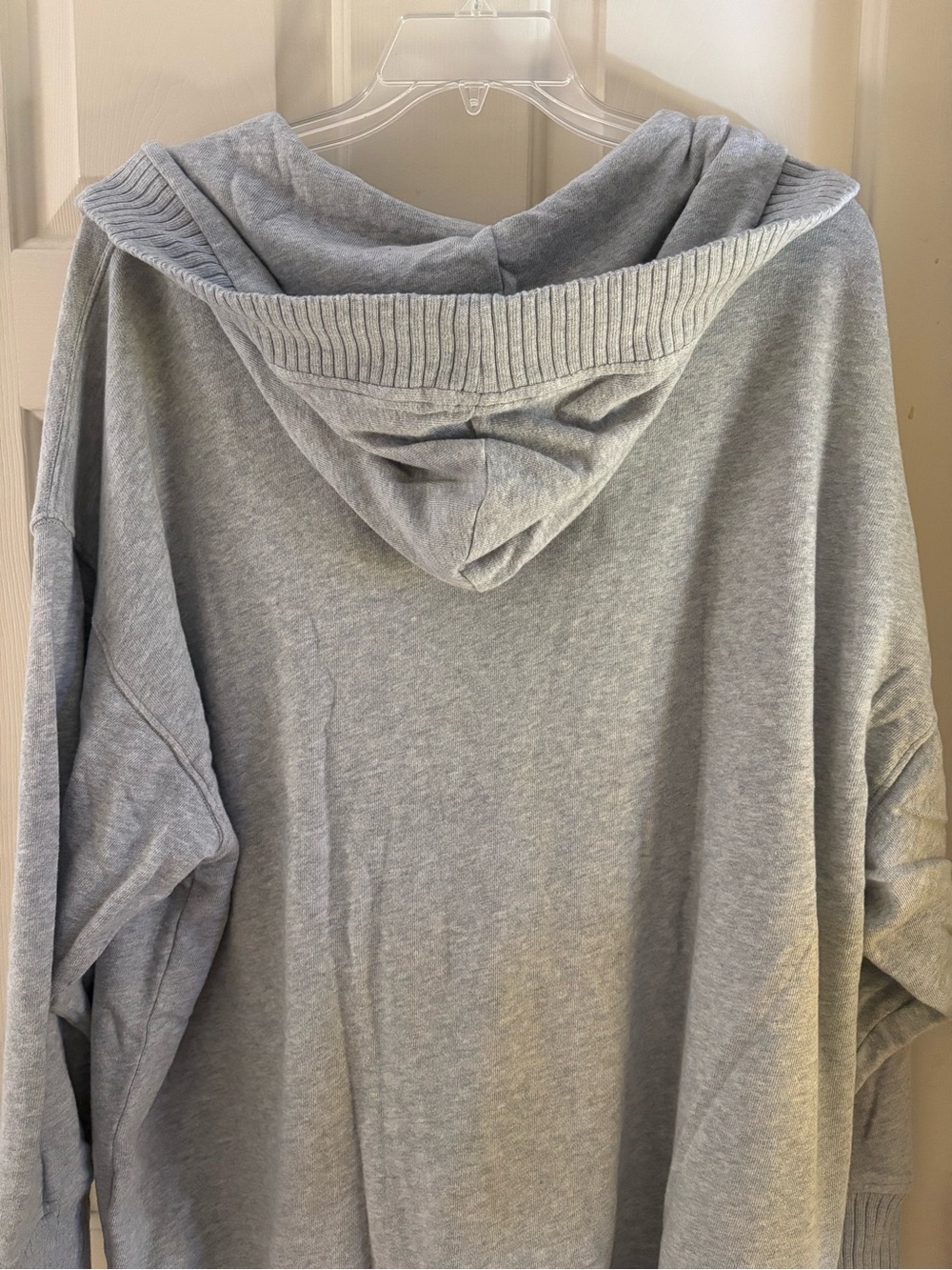 Aerie Light Gray V-Neck Hooded Sweater NWT Size XXL - Picture 2 of 6